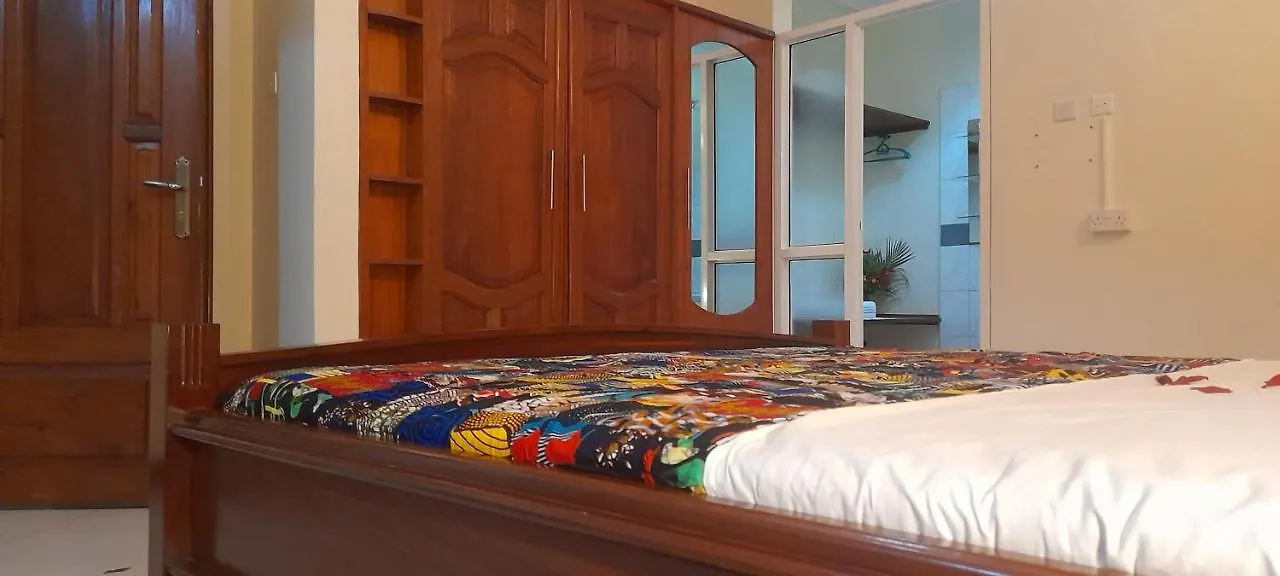 Bed & Breakfast Aivilo Home Entebbe